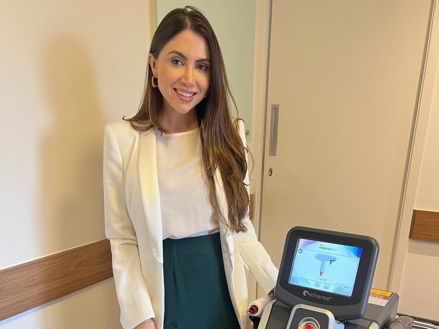 Dra. Louise com Tricoscopia Digital